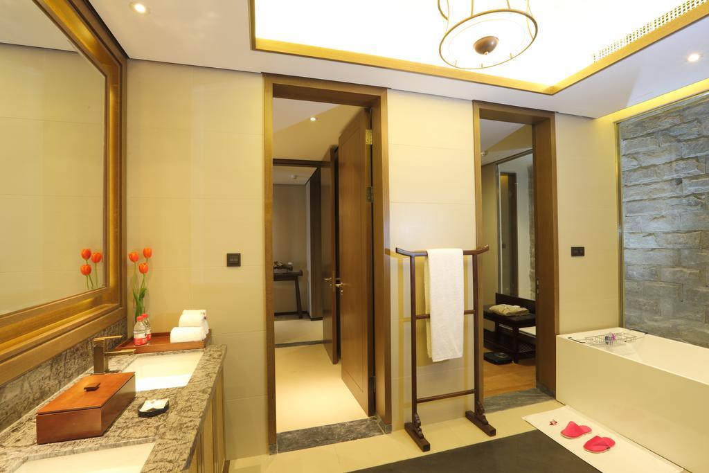 S&N Zhejiang Linhai International Hotel Chambre photo